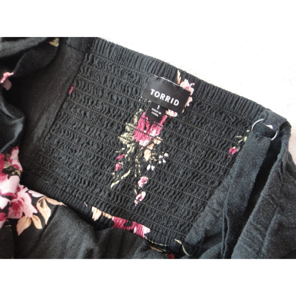 Torrid Black Pink Floral Wide Leg Jumpsuit Smocked Back Plus Size 1 with Pockets - Picture 6 of 11